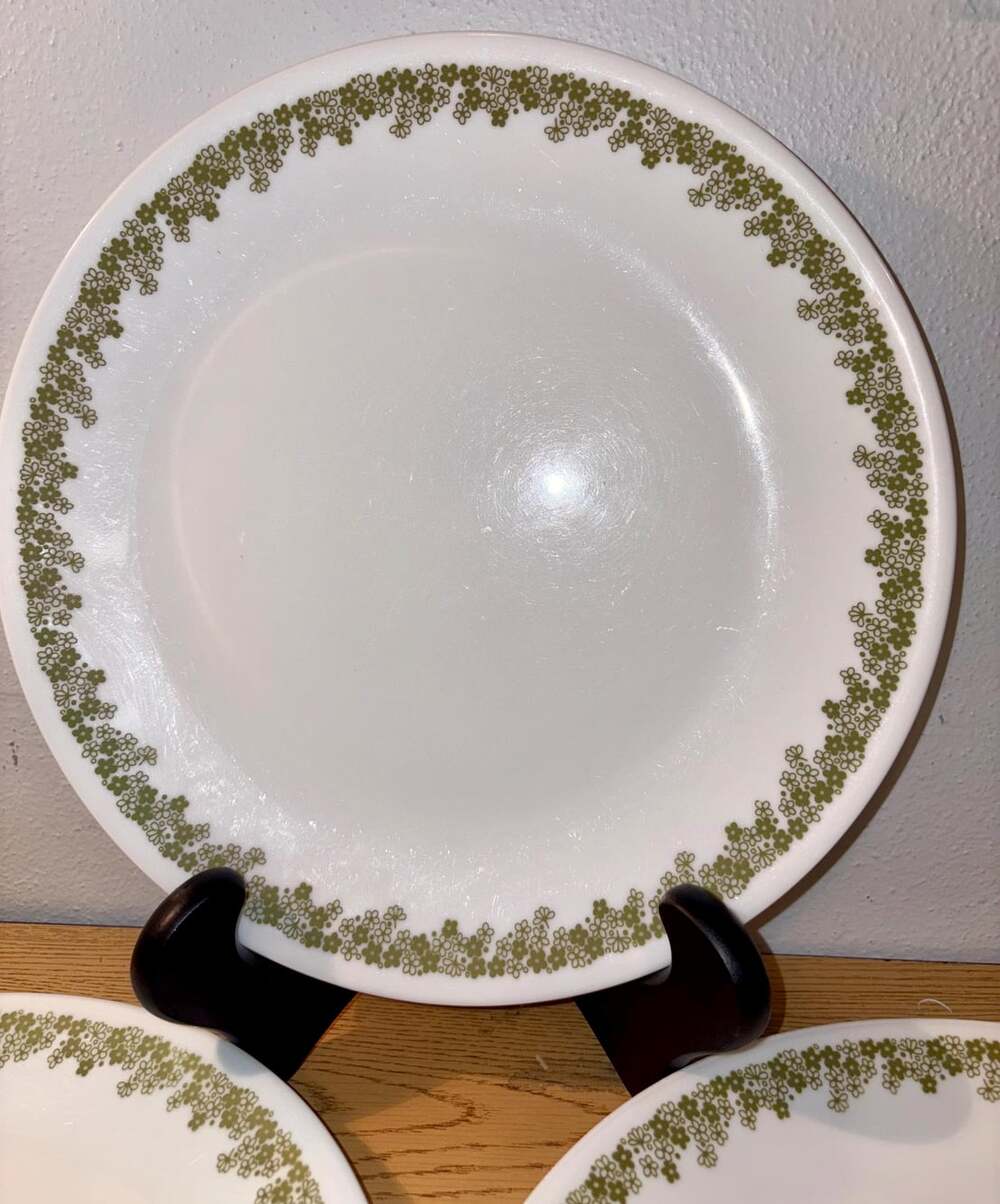 Corelle Spring Blossom Dinner Plates – 10" Green Floral, Vintage 1970s